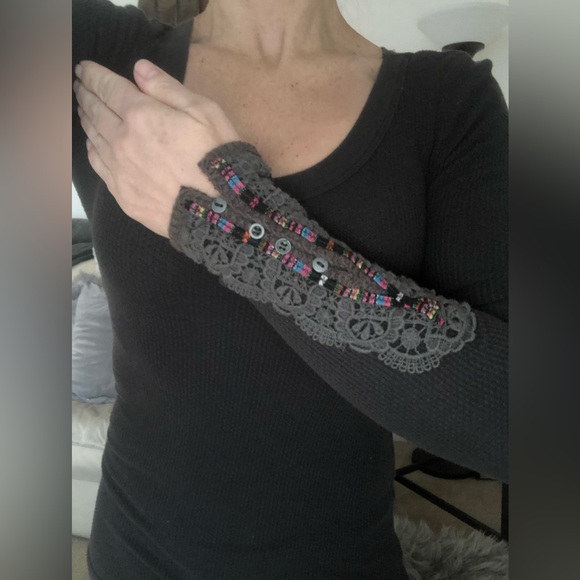 Free People RARE Black Fiesta Cuff Thermal Top XS - Picture 2 of 14